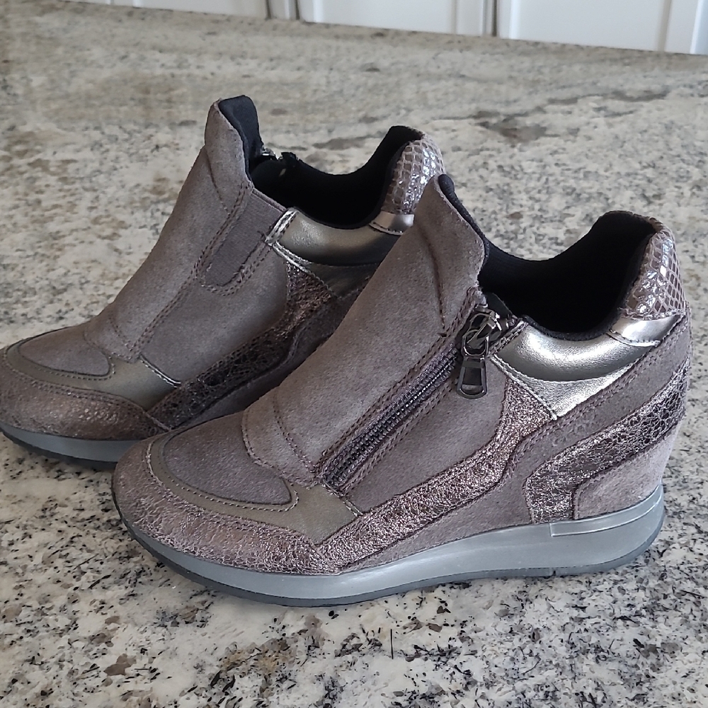 Geox Gray Sneakers with Textured Upper and Wedge Heel
